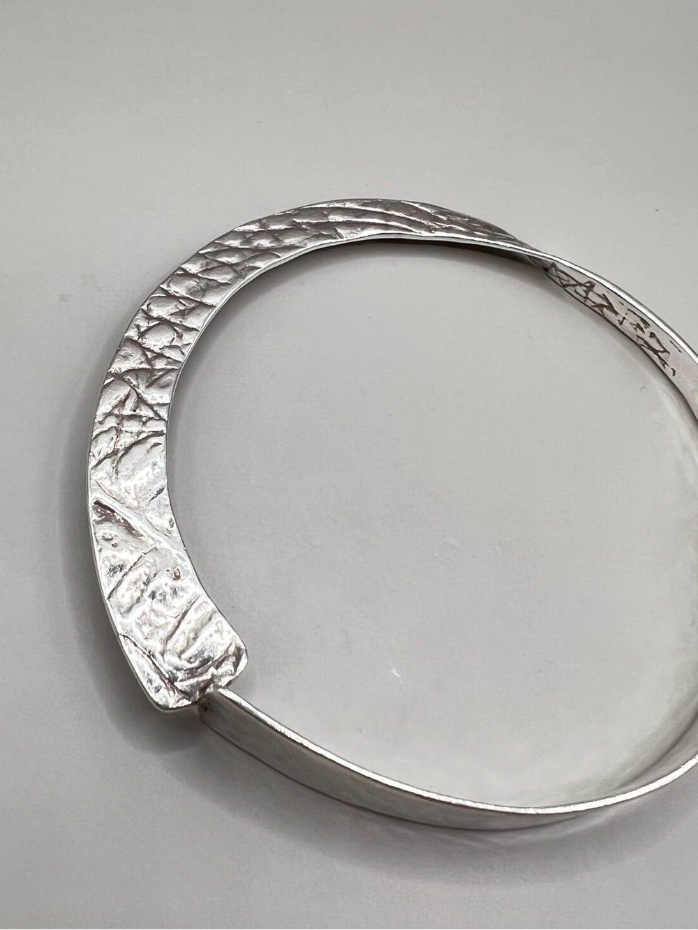 Silpada Rattlesnake Textured Bangle Bracelet B3321 - Picture 3 of 8